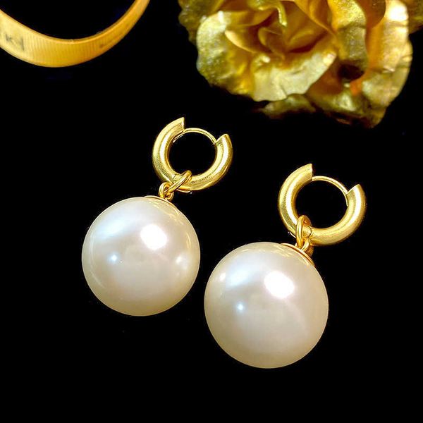charm tiktok network red large pearl earrings for women simple and exaggerated personality fashion ear buckle brass real gold electroplated, Golden
charm tiktok network red large pearl earrings for women simple and exaggerated personality fashion ear buckle brass real gold electroplated, Golden