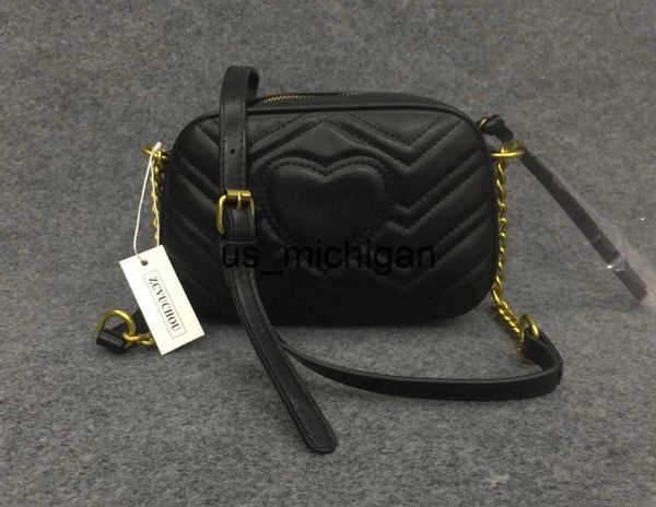 evening bags luxurys women chain crossbody bags designers heart v wave pattern shoulder bags messenger bags pruse chain tote j230711
evening bags luxurys women chain crossbody bags designers heart v wave pattern shoulder bags messenger bags pruse chain tote j230711