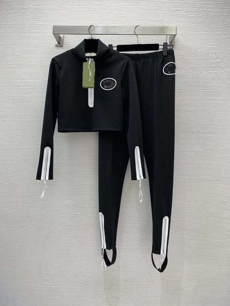 23ss women tracksuit yoga suit womens designer clothing metal logo decorative tank with elastic waist trouser set elastic korean style fashi, Gray
23ss women tracksuit yoga suit womens designer clothing metal logo decorative tank with elastic waist trouser set elastic korean style fashi, Gray