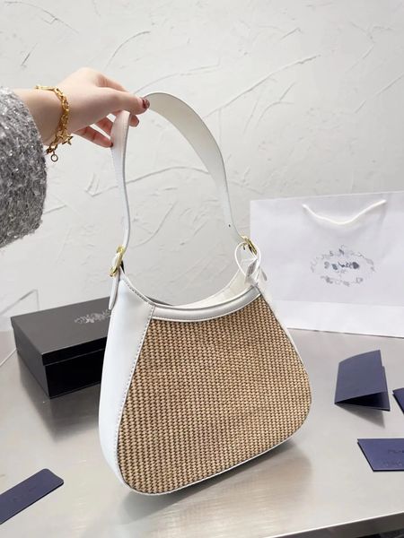 latest handbag straw tote bag women's shoulder bag portable shopping bag underarm bag women's luxury bag spring/summer key styles, Black;red
latest handbag straw tote bag women's shoulder bag portable shopping bag underarm bag women's luxury bag spring/summer key styles, Black;red
