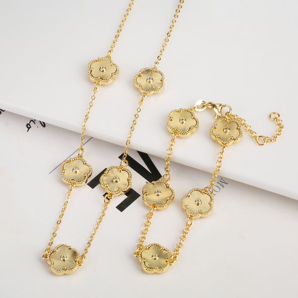 chain 2pc plant plum blossom zircon five leaf petal flower necklace bracelet jewelry set luxury beimu women s temperament gift 230710, Black
chain 2pc plant plum blossom zircon five leaf petal flower necklace bracelet jewelry set luxury beimu women s temperament gift 230710, Black