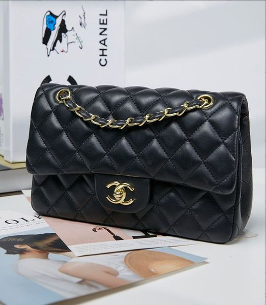 designer custom luxury brand bag handbag leather leather cowhide gold or silver chain slant shoulder black pink and white bag
designer custom luxury brand bag handbag leather leather cowhide gold or silver chain slant shoulder black pink and white bag