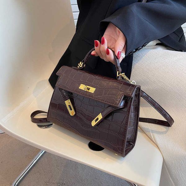 designer hemrres tote bag 2023 niche design stone patterned kelys bag for women's korean version with a simple and stylish style. one s
designer hemrres tote bag 2023 niche design stone patterned kelys bag for women's korean version with a simple and stylish style. one s