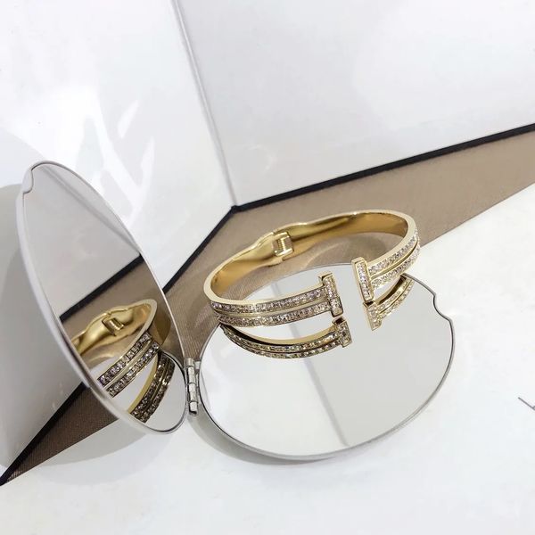 women letter cloverclassic bracelets women bangle luxury designer letter bracelet crystal 18k gold plated 925 silver plated, Black
women letter cloverclassic bracelets women bangle luxury designer letter bracelet crystal 18k gold plated 925 silver plated, Black