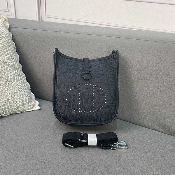 women leather shoulder underarm bag handbag luxury fan you crossbody bag famous designer bags fashion classic womens bucket bags purse high-
women leather shoulder underarm bag handbag luxury fan you crossbody bag famous designer bags fashion classic womens bucket bags purse high-