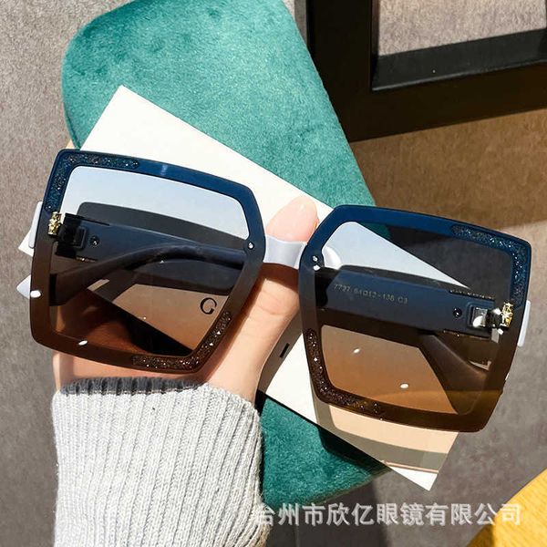 2023 new square set glitter powder big frame gradient sunglasses tiktok fashion trend net red sunglasses, White;black
2023 new square set glitter powder big frame gradient sunglasses tiktok fashion trend net red sunglasses, White;black