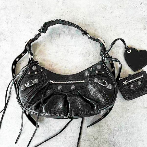 mens mirror quality fashion pochette crossbody bag womens purse rivet handbags the tote motorcycle bag luxury designer brand shoulder clutch
mens mirror quality fashion pochette crossbody bag womens purse rivet handbags the tote motorcycle bag luxury designer brand shoulder clutch