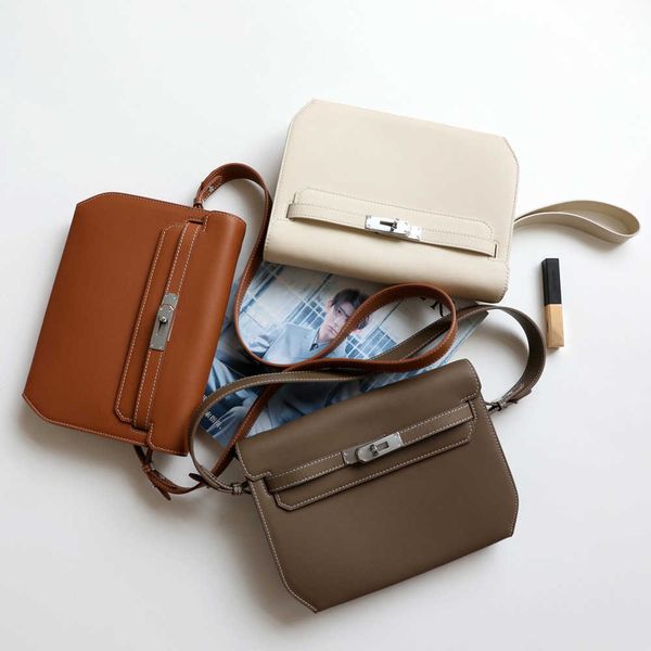 designer hemrres tote bag layer cowhide kelys bag for women versatile underarm commuting and messenger large capacity one shoulder crossbody
designer hemrres tote bag layer cowhide kelys bag for women versatile underarm commuting and messenger large capacity one shoulder crossbody