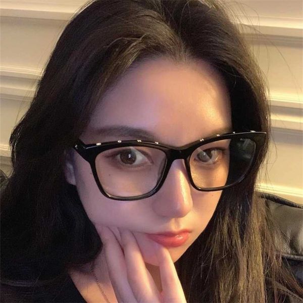 sunglasses 2023 new xiaoxiang men's and women's plain face mirror quan same 3392 anti blue light myopia glasses can be equipped wi, White;black
sunglasses 2023 new xiaoxiang men's and women's plain face mirror quan same 3392 anti blue light myopia glasses can be equipped wi, White;black