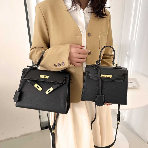designer hemrres tote bag kelys bag 2023 winter new candy colored handbag one shoulder cross body fashion simple briefcase
designer hemrres tote bag kelys bag 2023 winter new candy colored handbag one shoulder cross body fashion simple briefcase