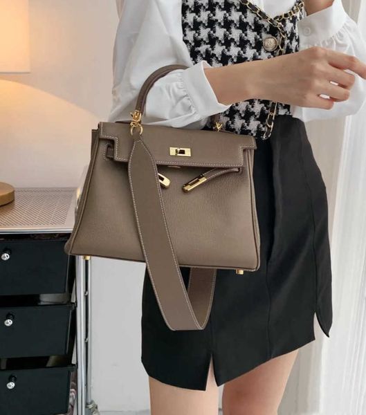designer hemrres tote bag women's wide shoulder strap kelys cowhide single crossbody handbag small underarm xfzb
designer hemrres tote bag women's wide shoulder strap kelys cowhide single crossbody handbag small underarm xfzb