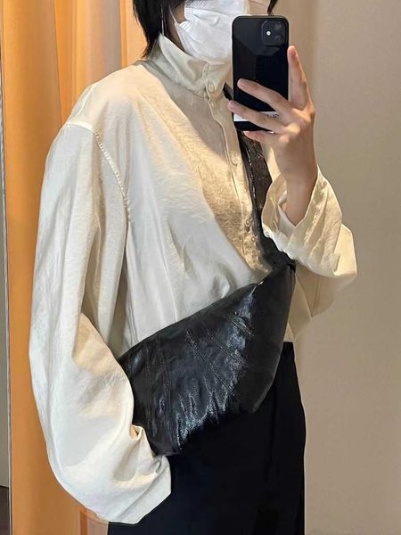 ox horn lemaire bag lemaire ox horn bag linen coating texture song bao genuine leather dumpling bag cross body chest waist bag
ox horn lemaire bag lemaire ox horn bag linen coating texture song bao genuine leather dumpling bag cross body chest waist bag