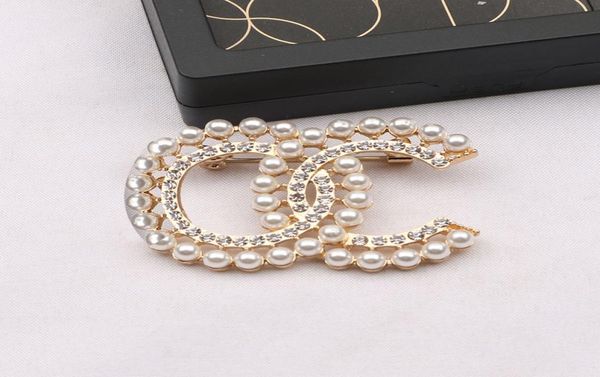 popular brand designer pin brooch luxury design couple love goldplated brooches inlaid rhindiamone pearl alphabet brooch women05608951, Gray
popular brand designer pin brooch luxury design couple love goldplated brooches inlaid rhindiamone pearl alphabet brooch women05608951, Gray