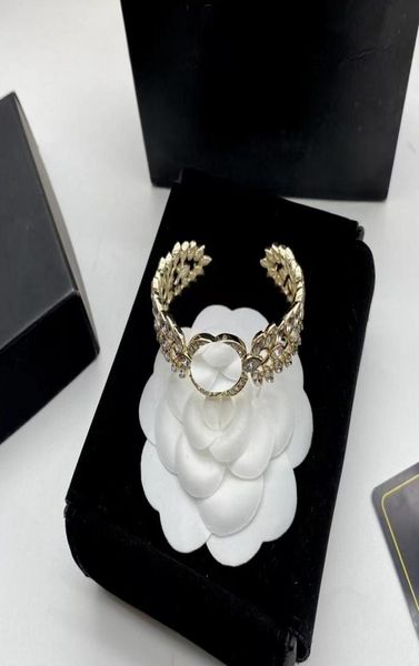 designer women charm bracelets crystal rhinestone double letter stainless steel bangles jewelry fashion women elegance jewellery b7496583, Golden;silver
designer women charm bracelets crystal rhinestone double letter stainless steel bangles jewelry fashion women elegance jewellery b7496583, Golden;silver