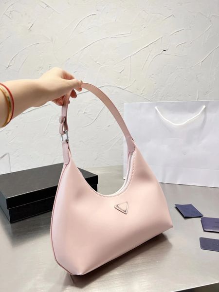 fashionable luxury leather underarm bag handbag dumpling bag super high grade sweet and gentle full of youthful feeling and super eye-catchi, Black;red
fashionable luxury leather underarm bag handbag dumpling bag super high grade sweet and gentle full of youthful feeling and super eye-catchi, Black;red