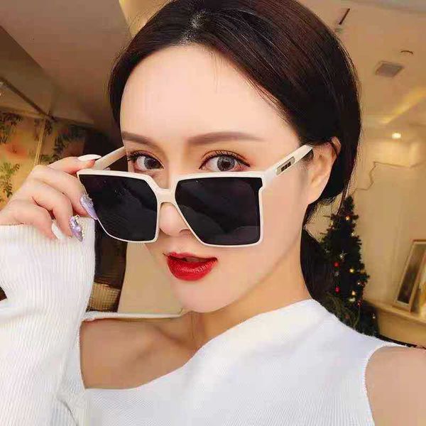 designer sunglasses fashion luxury brand 2023 g new net red women's sunglasses uv protection outdoor travel beach party box glasses tre, White;black
designer sunglasses fashion luxury brand 2023 g new net red women's sunglasses uv protection outdoor travel beach party box glasses tre, White;black