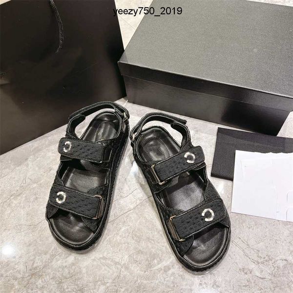 quality channel ccity designer beach shoes luxury slides beach sandals fashion slippers women classic flat outdoor shoes high xvf
quality channel ccity designer beach shoes luxury slides beach sandals fashion slippers women classic flat outdoor shoes high xvf