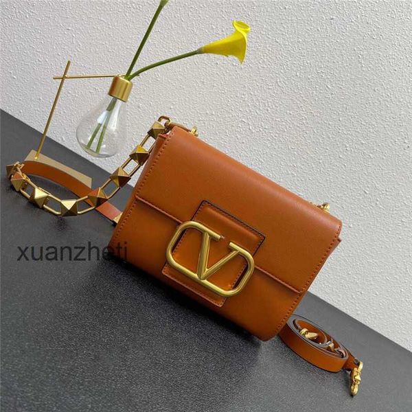 designer leather classic rivet lady's small cowhide valentions bags layer fashion genuine square versatile crossbody one shoulder chain
designer leather classic rivet lady's small cowhide valentions bags layer fashion genuine square versatile crossbody one shoulder chain