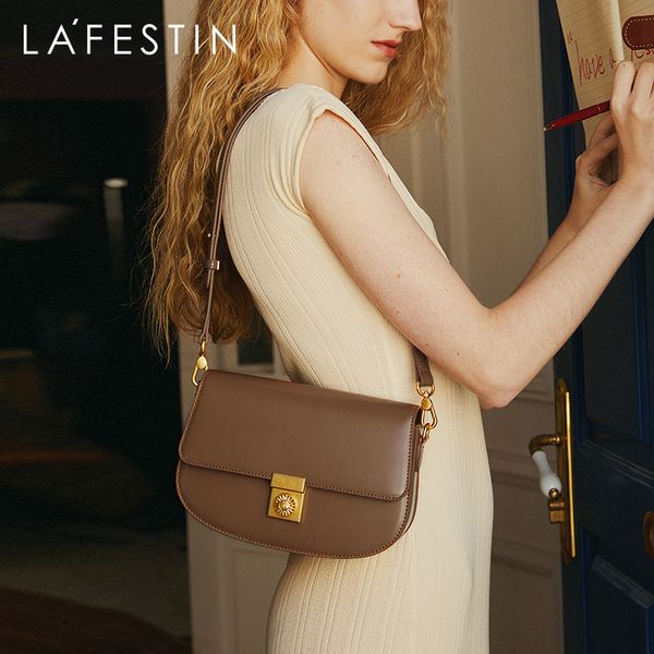 evening bags la festin trendy ladies high end simple saddle bag fashionable leather shoulder messenger handbag brand 230711
evening bags la festin trendy ladies high end simple saddle bag fashionable leather shoulder messenger handbag brand 230711