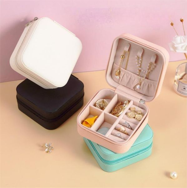 jewelry boxes box travel case mother day/birthday/holiday/christmas gifts for her bridesmaid proposal d1, Black;white
jewelry boxes box travel case mother day/birthday/holiday/christmas gifts for her bridesmaid proposal d1, Black;white
