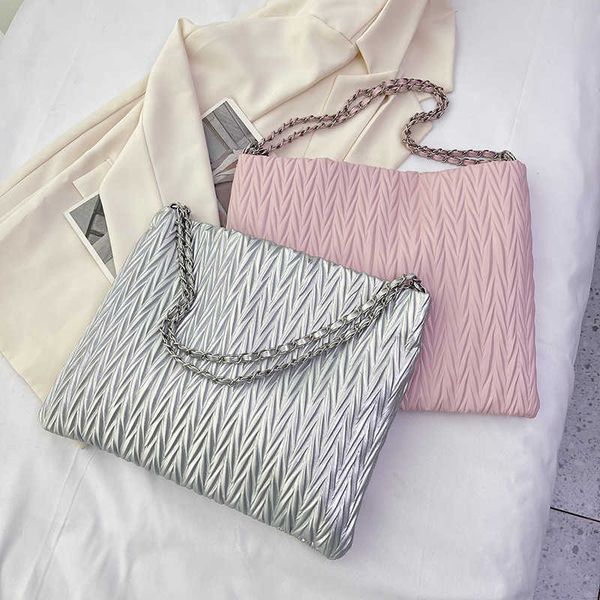 fashionable pleated underarm bag for women's summer new large capacity single shoulder crossbody bag for niche chain handbag tote
fashionable pleated underarm bag for women's summer new large capacity single shoulder crossbody bag for niche chain handbag tote
