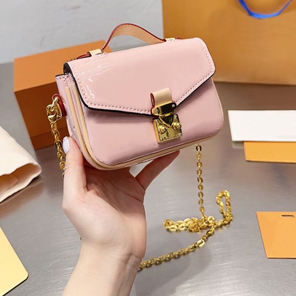 mini messenger bag postman purse women small handbag wallet embossed letter patent leather old flower chain crossbody bags clutch bag coin p
mini messenger bag postman purse women small handbag wallet embossed letter patent leather old flower chain crossbody bags clutch bag coin p