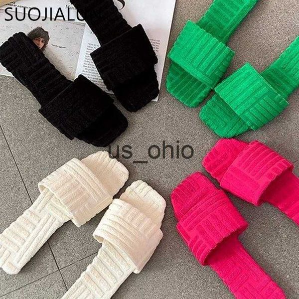 slippers suojialun 2022 winter women plush slipper fashion brand flat heel ladies slides slip on warm cotton indoor flip flops plus 3542 j23, Black
slippers suojialun 2022 winter women plush slipper fashion brand flat heel ladies slides slip on warm cotton indoor flip flops plus 3542 j23, Black