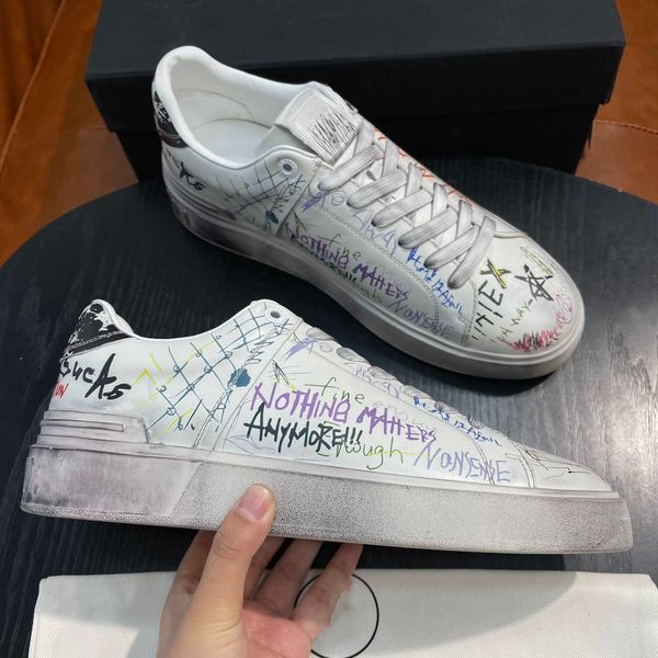 luxury men's casual shoes men's shoes retro running shoes leather black and white lace dirty tennis shoes skateboarding shoes spor
luxury men's casual shoes men's shoes retro running shoes leather black and white lace dirty tennis shoes skateboarding shoes spor