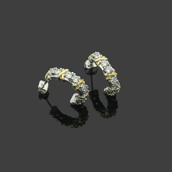 2023 new arrive x letter character t stud earring for woman zircon mosaic claw drilled smooth surface metal cross c-shaped stud female gift, Golden;silver
2023 new arrive x letter character t stud earring for woman zircon mosaic claw drilled smooth surface metal cross c-shaped stud female gift, Golden;silver
