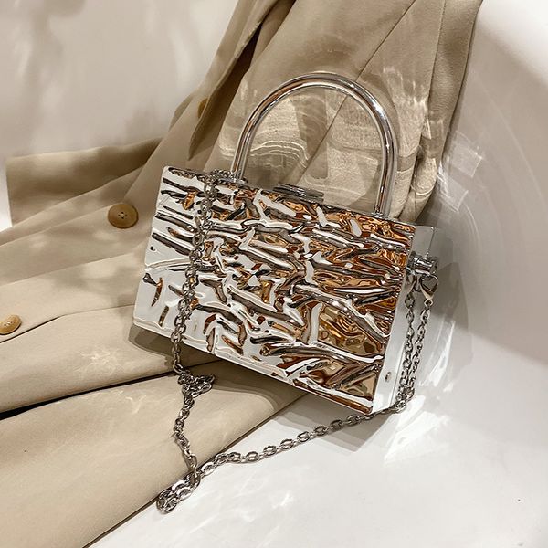 evening bags metal handle box design women party clutch bag shoulder chain purse handbags female silver tote crossbody 230711
evening bags metal handle box design women party clutch bag shoulder chain purse handbags female silver tote crossbody 230711