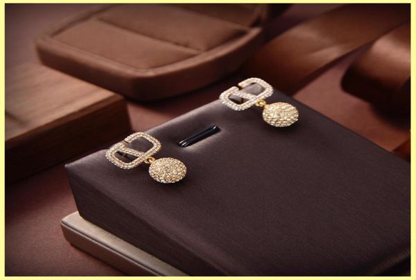 fashion womens earrings jewelry luxurys designers earrings studs earrings designer letter v diamond earring bracelets necklaces 213678211, Golden;silver
fashion womens earrings jewelry luxurys designers earrings studs earrings designer letter v diamond earring bracelets necklaces 213678211, Golden;silver