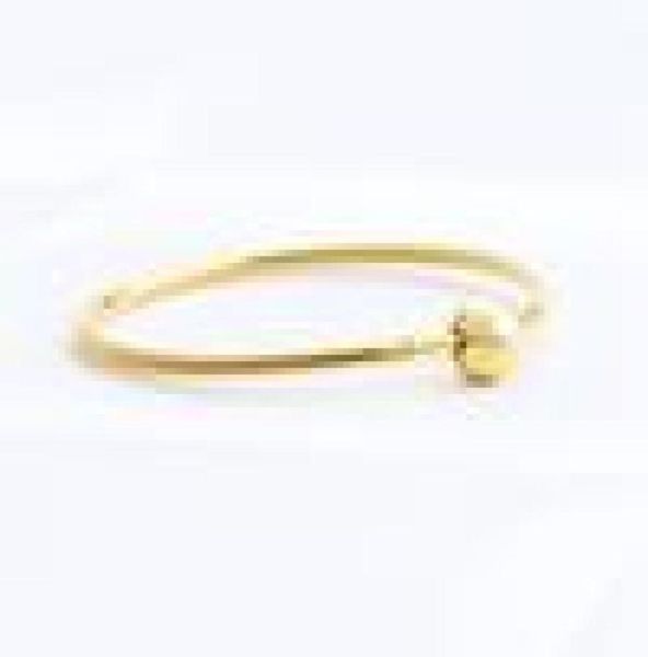 wholesalesmooth bone chain for 925 sterling silver plated 18k gold ladies bracelet with original box holiday gift5453405, Golden;silver
wholesalesmooth bone chain for 925 sterling silver plated 18k gold ladies bracelet with original box holiday gift5453405, Golden;silver