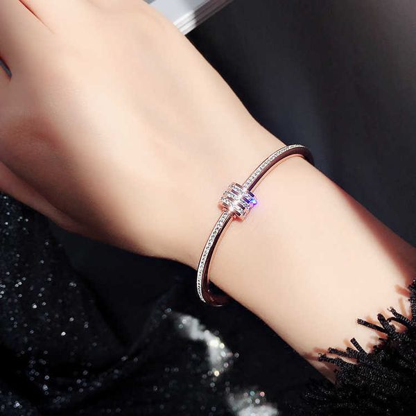 korea ulzzang full diamond circle titanium steel bracelet women's simple exaggerated creative bracelet hand jewelry, Golden;silver
korea ulzzang full diamond circle titanium steel bracelet women's simple exaggerated creative bracelet hand jewelry, Golden;silver