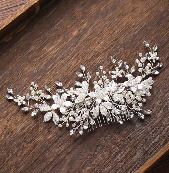 silver color flower pearl hair comb headband wedding accessories for women bride tiara jewelry 21061697326778731200, Slivery;golden
silver color flower pearl hair comb headband wedding accessories for women bride tiara jewelry 21061697326778731200, Slivery;golden