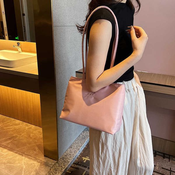 south niche bucket bag new niche design mini handheld nylon cloth tote bag for women
south niche bucket bag new niche design mini handheld nylon cloth tote bag for women