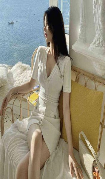 one piece woman vneck knitted dress vintage summer gold button details knit dress women elegant hollow out sweater dresses g8723749, Black;gray
one piece woman vneck knitted dress vintage summer gold button details knit dress women elegant hollow out sweater dresses g8723749, Black;gray