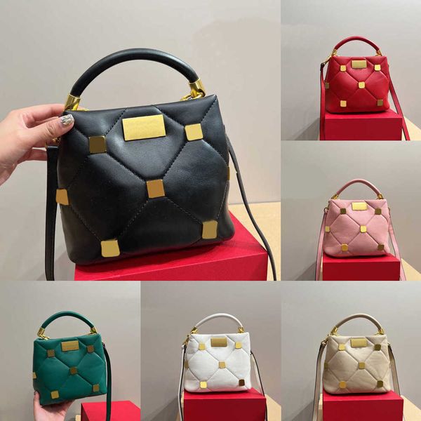 designer shopping tote women nail bucket luxurys handbags leather shoulder handbags designer purses 230715
designer shopping tote women nail bucket luxurys handbags leather shoulder handbags designer purses 230715