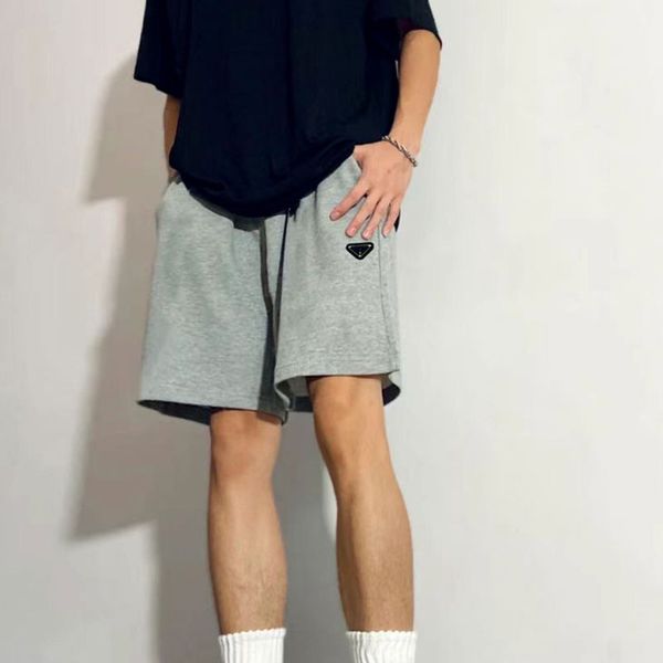 the highest quality triangular label on the market trendy and versatile lightweight shorts for both men and women, White;black
the highest quality triangular label on the market trendy and versatile lightweight shorts for both men and women, White;black