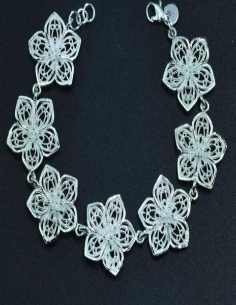 beautiful flower bracelet for women classic fashion jewelry whole color silver bracelets1737181, Black
beautiful flower bracelet for women classic fashion jewelry whole color silver bracelets1737181, Black