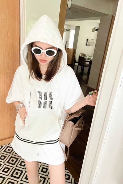 23ss skirt set womens designer clothing heavy stud drill hooded short-sleeved hoodie shorts sets womens clothing, White
23ss skirt set womens designer clothing heavy stud drill hooded short-sleeved hoodie shorts sets womens clothing, White
