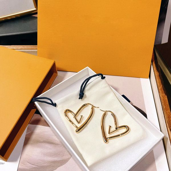 earrings designer earrings luxury women earrings solid color letter love design versatile jewelry christmas valentines day gift is great opt, Golden;silver
earrings designer earrings luxury women earrings solid color letter love design versatile jewelry christmas valentines day gift is great opt, Golden;silver