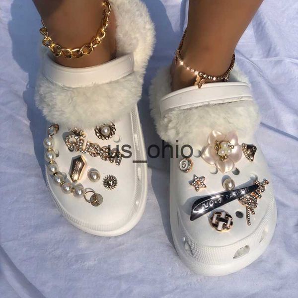 slippers add velvet thicksoled highheeled shoes in winter women's fashion pearl rhinestone shoes flower cotton slippers beach shoes j23, Black
slippers add velvet thicksoled highheeled shoes in winter women's fashion pearl rhinestone shoes flower cotton slippers beach shoes j23, Black