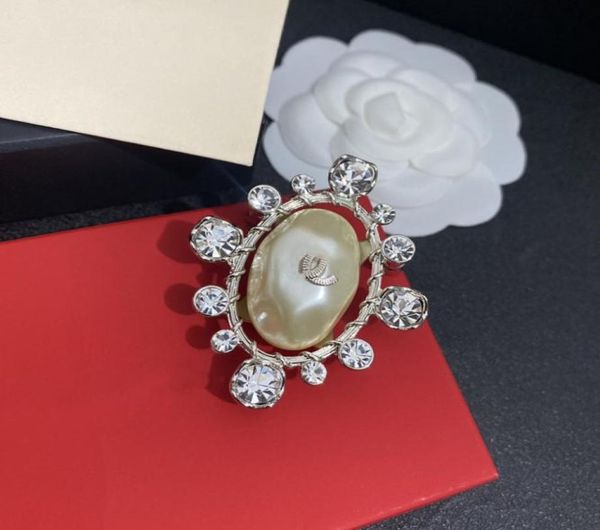 with box 2022 test designer diamond brooches pins for scarf bag coat neckties fashion brooch pin jewelry accessories gift1965706, Gray
with box 2022 test designer diamond brooches pins for scarf bag coat neckties fashion brooch pin jewelry accessories gift1965706, Gray