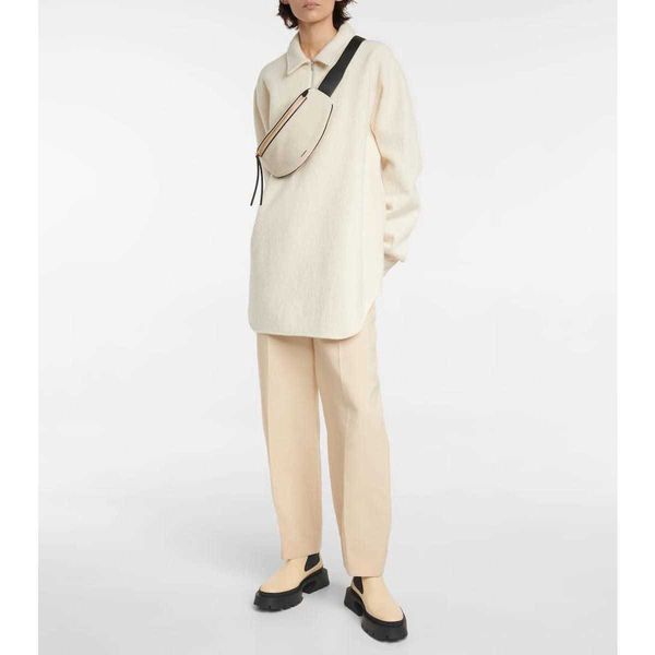 jil sander jil sander canvas waistpack minimalist style small brand men's and women's literature commuting chest bag * gold zipper
jil sander jil sander canvas waistpack minimalist style small brand men's and women's literature commuting chest bag * gold zipper
