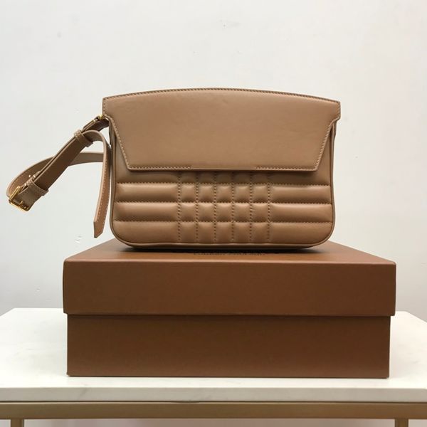 "b" new designer bag women bags genuine leather mirror quality handbag purse shoulder bag cross body bag messenger luxurys small b
"b" new designer bag women bags genuine leather mirror quality handbag purse shoulder bag cross body bag messenger luxurys small b