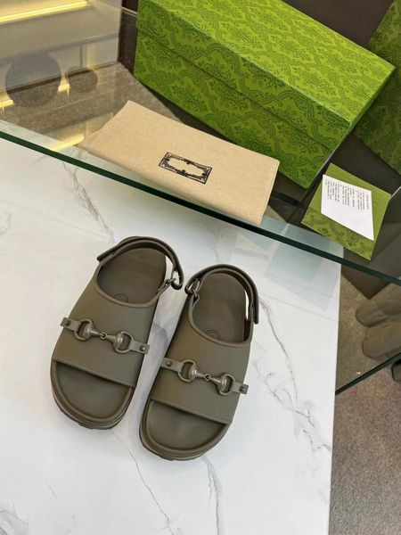 2023 designer women sandals crystal calf leather casual shoes womens slides quilted platform summer beach slipper size 35-46, Black
2023 designer women sandals crystal calf leather casual shoes womens slides quilted platform summer beach slipper size 35-46, Black