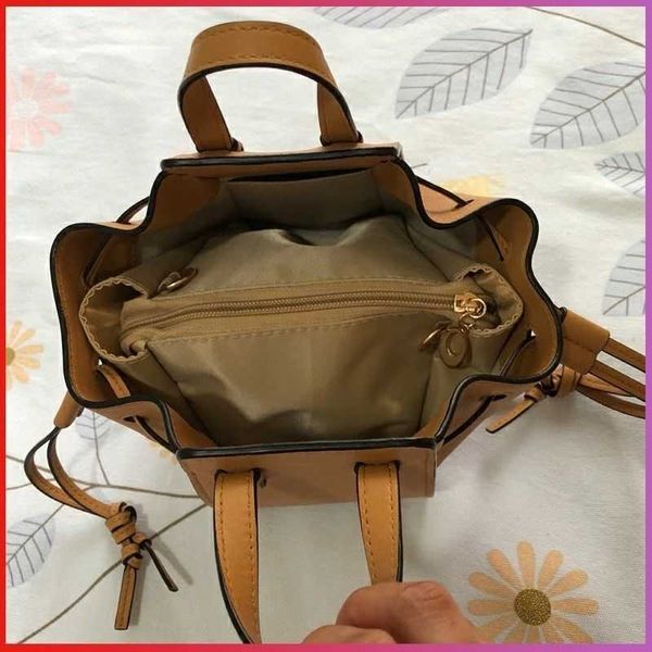 luxury designer loevve bag fashion tote shoulder canvas bags mini hammock middle inner foldable handbag lining storage and organizing zipper
luxury designer loevve bag fashion tote shoulder canvas bags mini hammock middle inner foldable handbag lining storage and organizing zipper