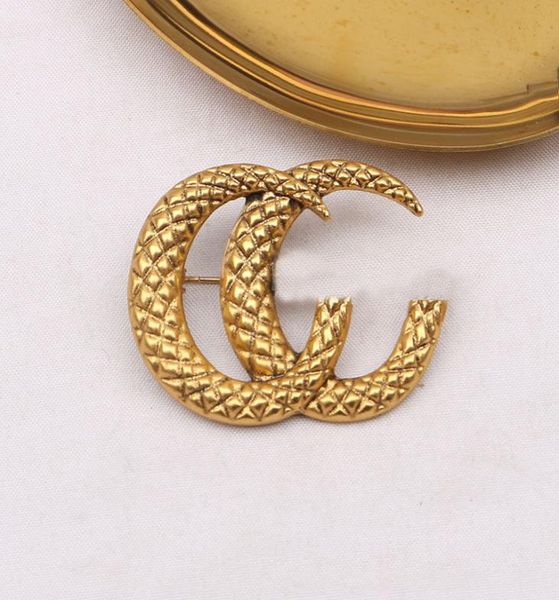 famous classic brand luxury desinger brooch women rhinestone double letters brooches suit pin fashion jewelry clothing decoration 1027389, Gray
famous classic brand luxury desinger brooch women rhinestone double letters brooches suit pin fashion jewelry clothing decoration 1027389, Gray