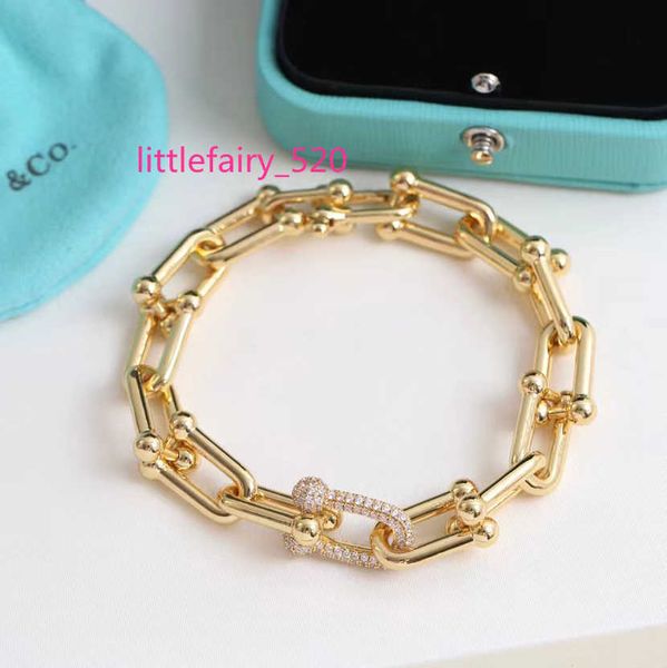 luxurys link designer bracelet women lucky link charm bracelets love trendy fashion shiny and eye-catching fine jewelry elegant temperament, Golden;silver
luxurys link designer bracelet women lucky link charm bracelets love trendy fashion shiny and eye-catching fine jewelry elegant temperament, Golden;silver