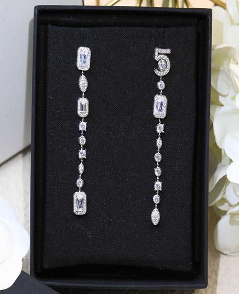 graceful elegant tassels asymmetry no 5 earrings women shiny delicate fairy temperament luxurious anti allergy ear acupuncture6684059, Golden
graceful elegant tassels asymmetry no 5 earrings women shiny delicate fairy temperament luxurious anti allergy ear acupuncture6684059, Golden